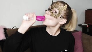 Deep Suck, Deepthroat, Minet, Blowjob, Big Dildo, Hot Blonde, Webcam, Julanjon, 1080HD, 60FPS