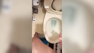 Uncensored　masterbation Toilet Gay Teen