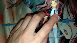 フィギュアにキスとぶっかけするキモオタクのオナニー【ぱすてるチャイム・竜胆リナ】