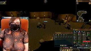 Busty Gamer girl shows Runescape Stats