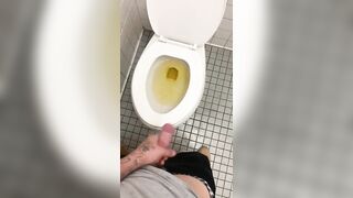 ThisBoiT jerks his dick at work while supposed to be working