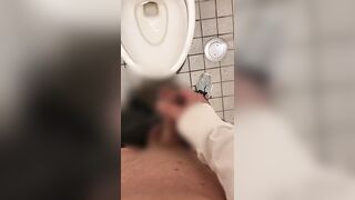 【パイパン・パイチン】コンビニのトイレでオシッコしてたら誰か来て焦ったｗ HENTAI ASIAN JAPANESE BOY