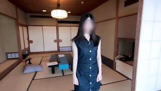 【個人撮影】伊豆????️お部屋に入ってすぐにお洋服を脱がされ、椅子に座ってクパァさせられる姿がエロすぎる可愛い彼女♡ ／Japanese amateur hentai